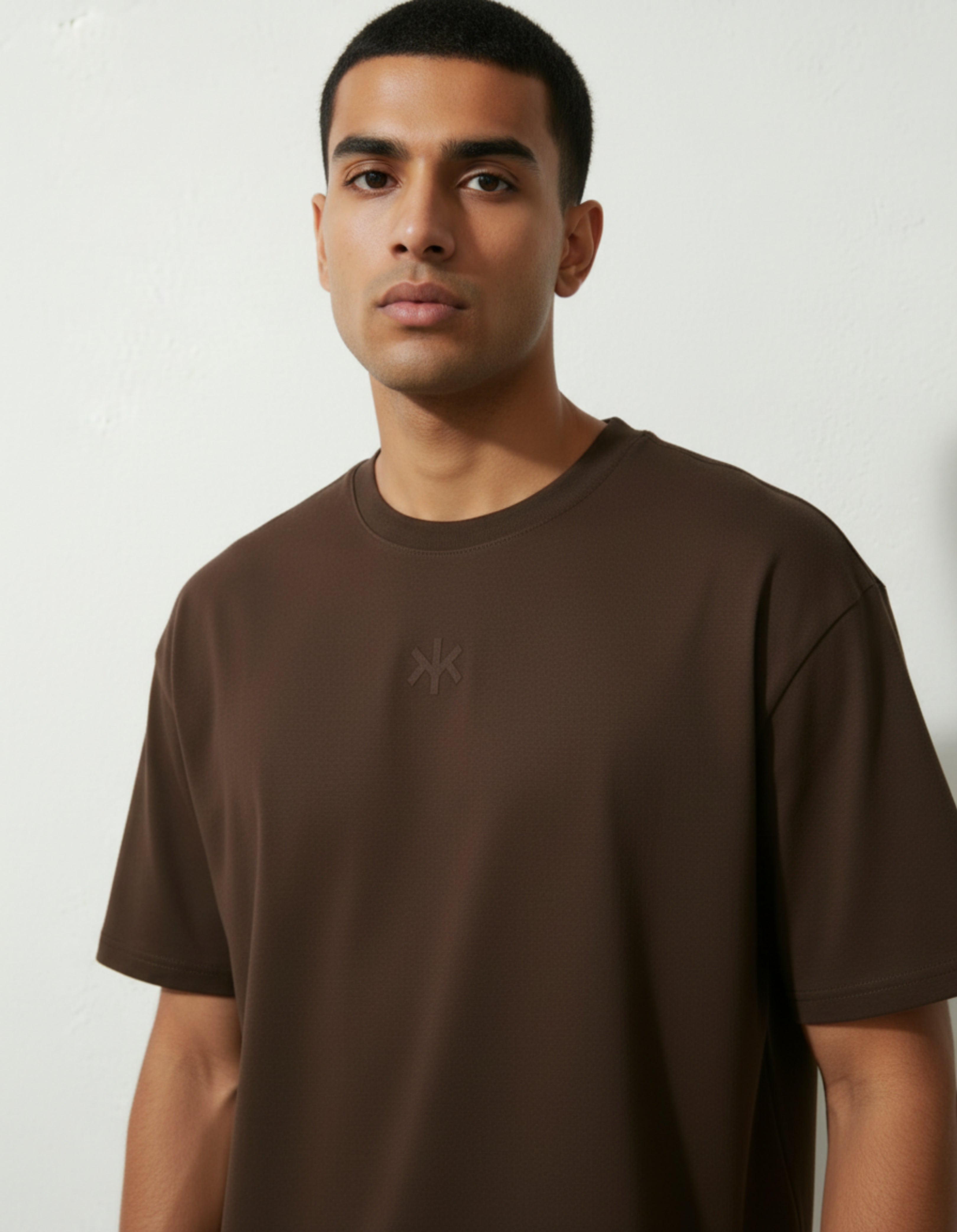 Dark-brown-tee-Roy.jpg