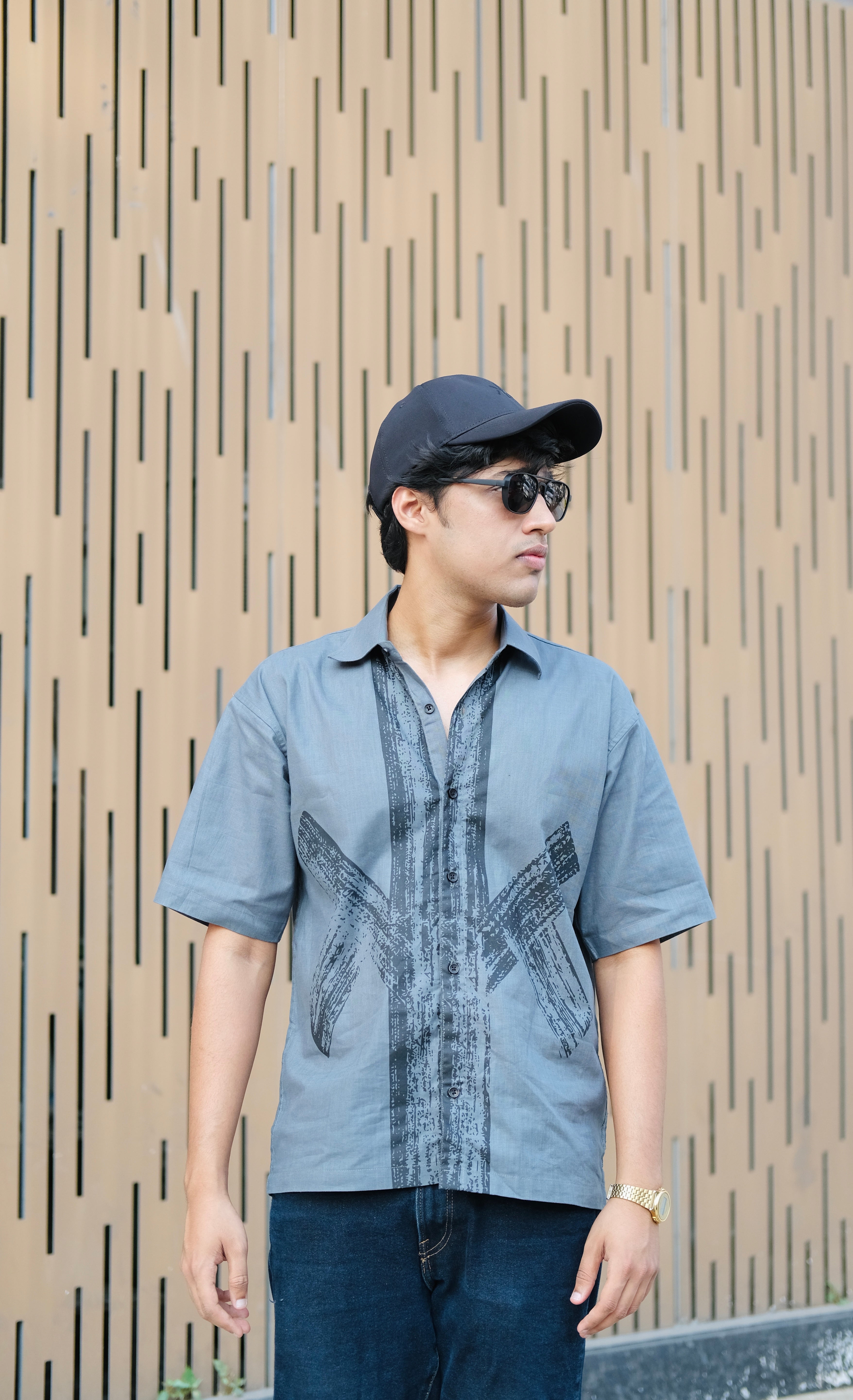 Komoda Noir Boxy-Fit Shirt