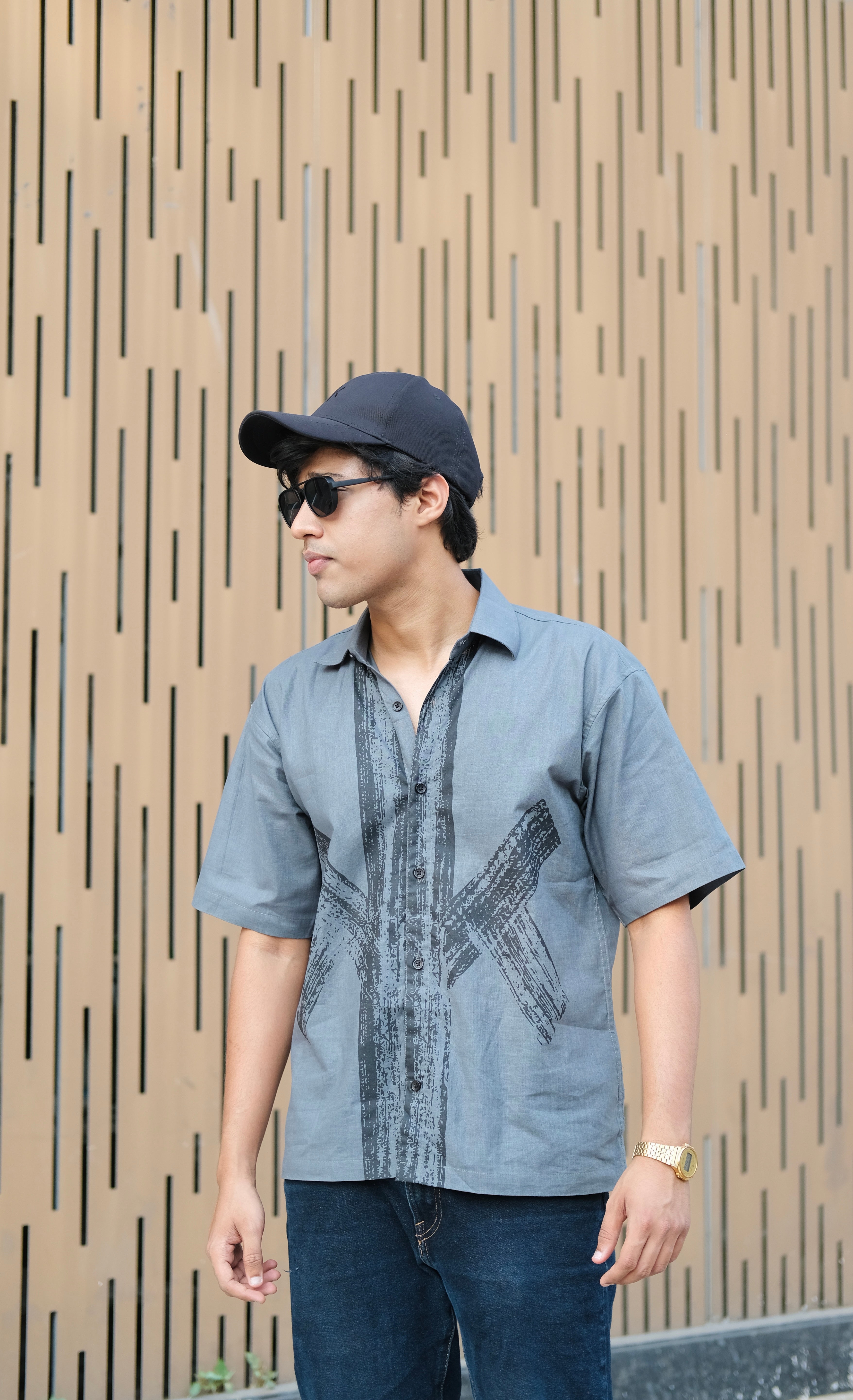 Komoda Noir Boxy-Fit Shirt